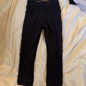 Lululemon crop leggings size 4